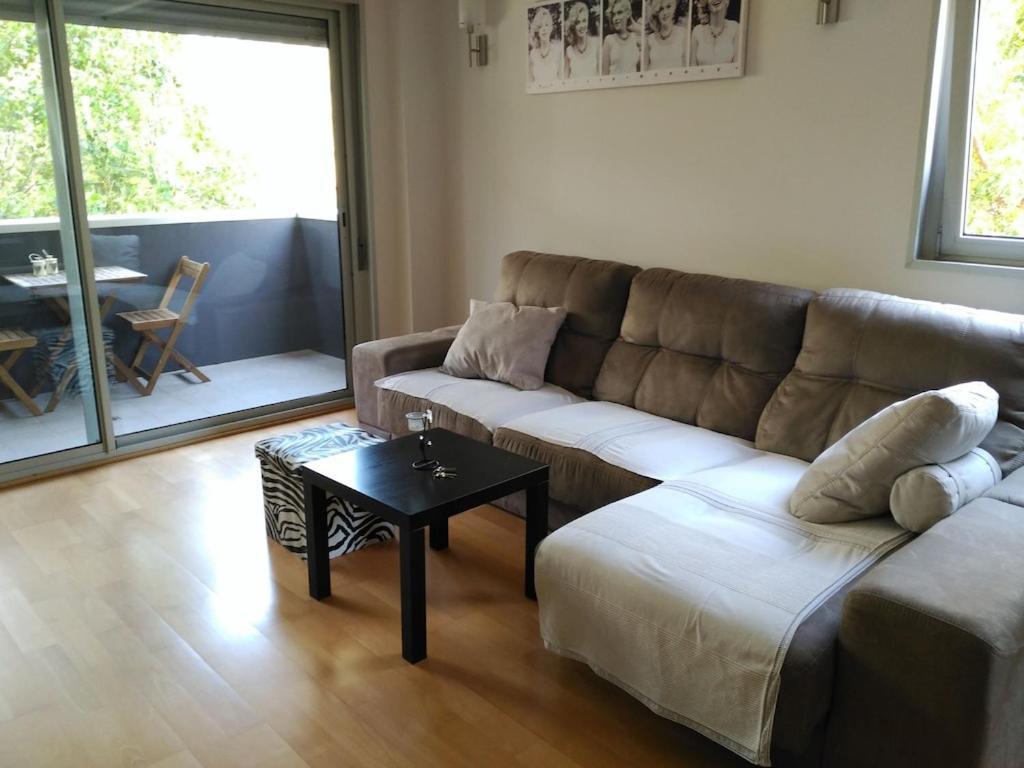 Luxury Flat, 3 Bedrooms, 2 Bathrooms And Swimming Pool Next To The Beach!! Sant Adria de Besos Exterior photo